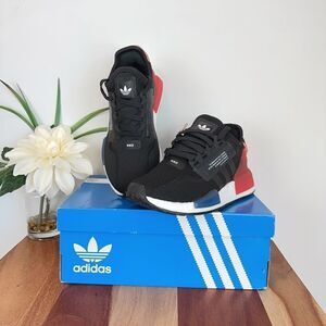 New Adidas NMD R1 V2 Junior Casual Sneakers Size US4/UK3.5/EU36‎